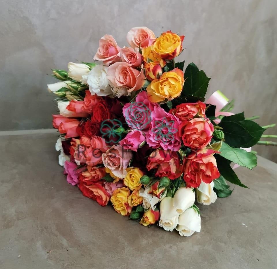 Букет цветов из: Розы в им 9 Января