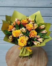 Букет цветов из:  Альстромерии и Розы в им 9 Января