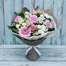 Букет цветов из:  Герберы, Альстромерии и Хризантемы в им 9 Января