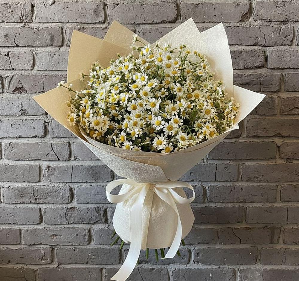 Букет цветов из: Ромашки в им 9 Января