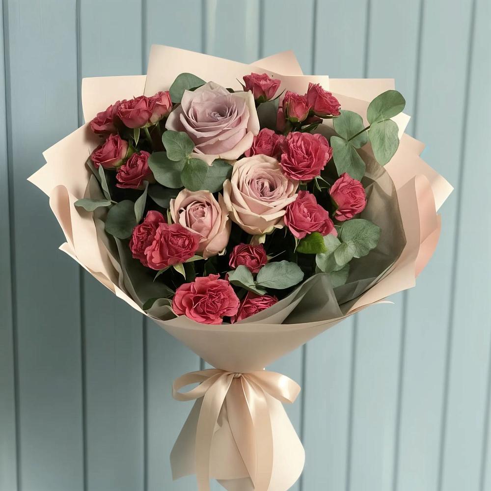 Букет цветов из: Гвоздики и Розы в им 9 Января