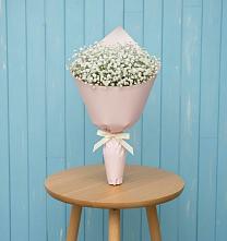 Букет цветов из:  Гипсофила в им 9 Января