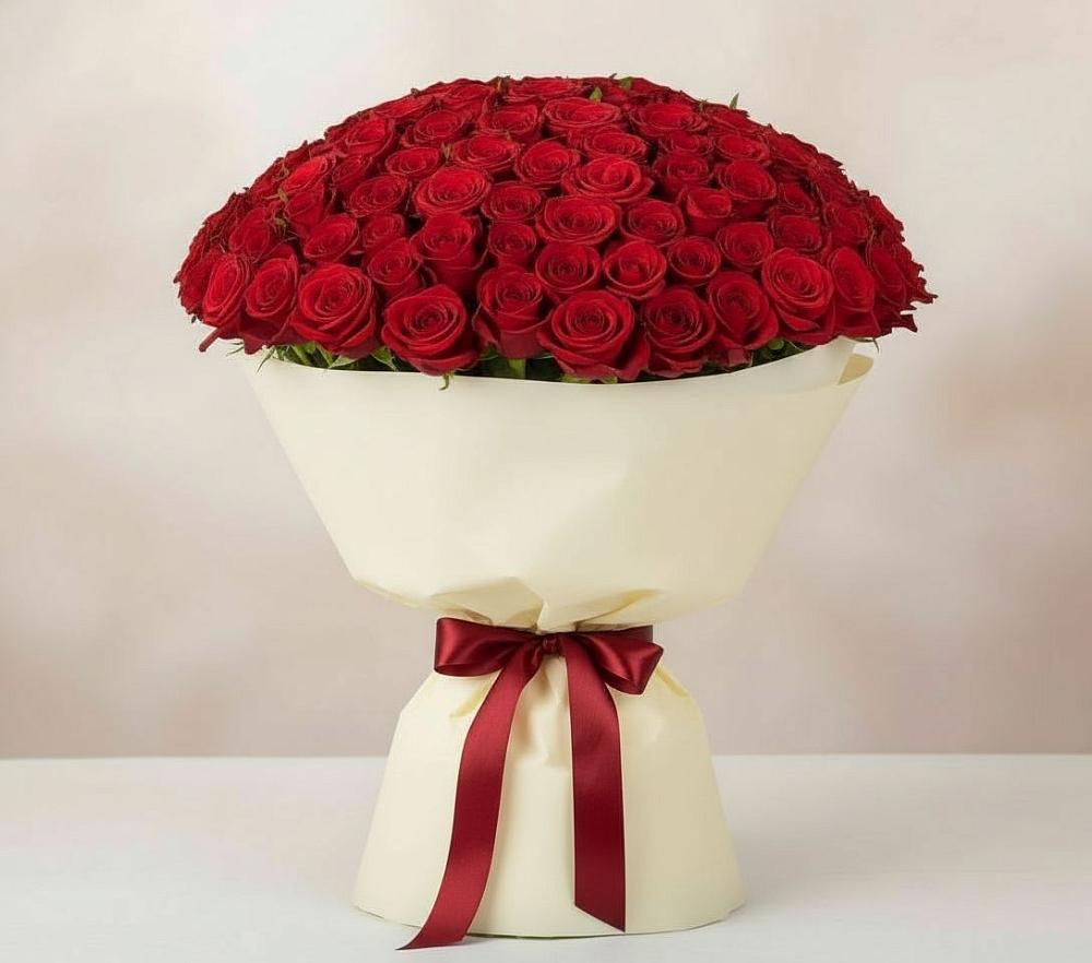 Букет 101 Красная роза Милано в им 9 Января