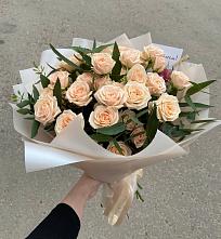 Букет Кремовые розы Латте в им 9 Января