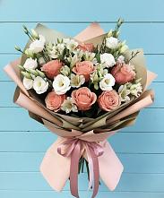 Букет цветов из:  Розы, Альстромерии и Лизиантусы #REPLACE_PRED# им 9 Января