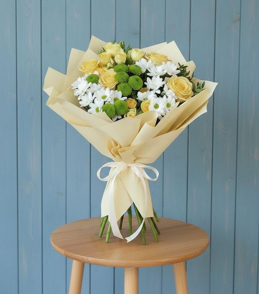 Букет цветов из: Хризантемы и Розы в им 9 Января