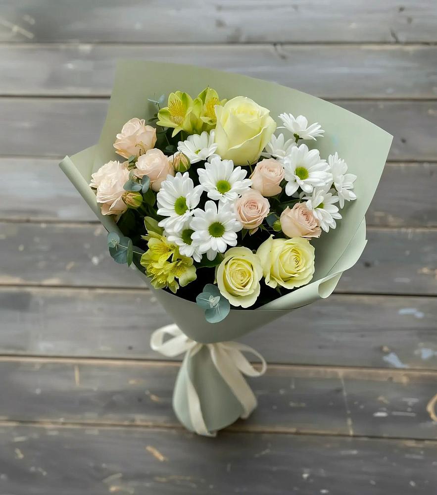 Букет цветов из: Альстромерии, Розы и Хризантемы в им 9 Января