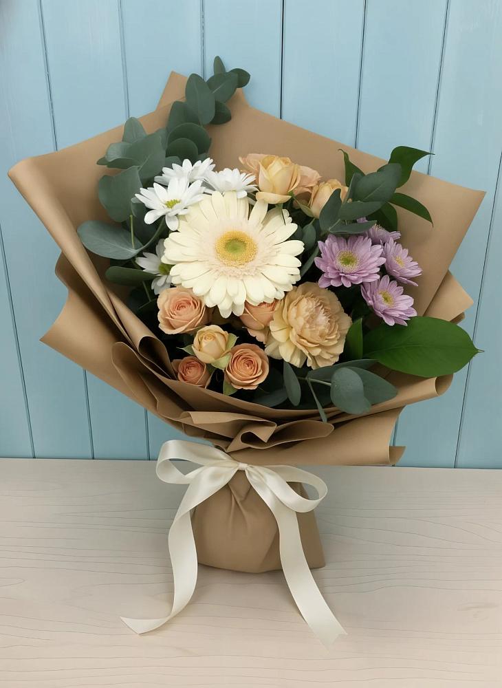 Букет цветов из: Герберы и Хризантемы в им 9 Января