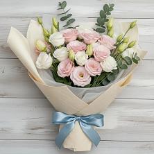 Букет цветов из:  Лизиантусы в им 9 Января