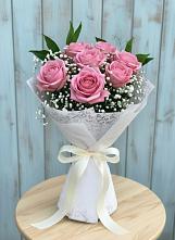 Букет цветов из:  Розы в им 9 Января