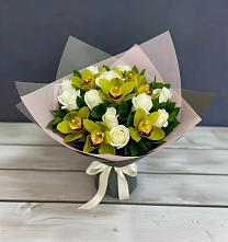 Букет цветов из:  Орхидеи и Розы в им 9 Января