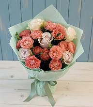 Букет цветов из:  Розы #REPLACE_PRED# им 9 Января