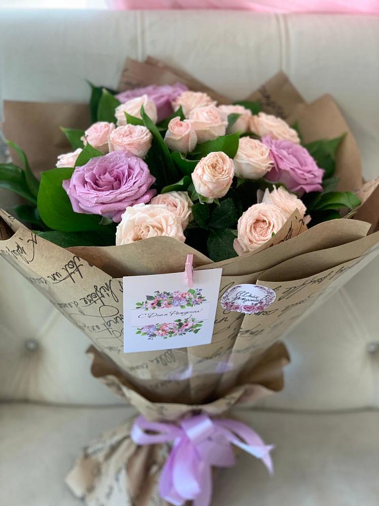 Букет цветов из: Розы в им 9 Января