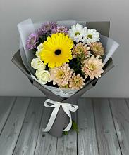 Букет цветов из:  Розы, Герберы и Хризантемы в им 9 Января