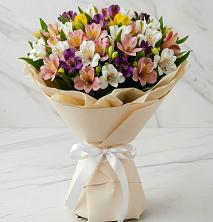 Букет цветов из:  Альстромерии в им 9 Января