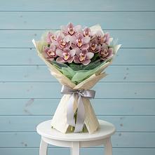 Букет цветов из:  Орхидеи и Розы #REPLACE_PRED# им 9 Января