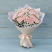 Букет цветов из:  Гвоздики #REPLACE_PRED# им 9 Января