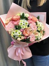 Букет нежные объятья в им 9 Января Букет цветов из: Гвоздики, Розы и Хризантемы в им 9 Января