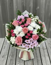 Букет цветов из:  Альстромерии, Гвоздики, Розы и Хризантемы в им 9 Января