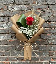 Букет цветов из:  Розы в им 9 Января