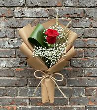 Букет цветов из:  Розы в им 9 Января