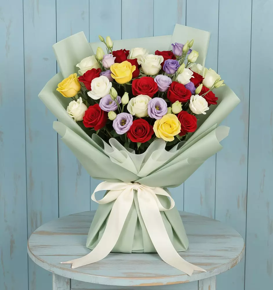 Букет цветов из: Розы в им 9 Января