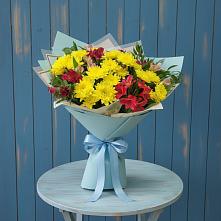 Букет цветов из:  Альстромерии и Хризантемы в им 9 Января
