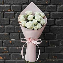 Букет цветов из:  Розы #REPLACE_PRED# им 9 Января