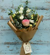 Букет цветов из:  Розы и Лизиантусы #REPLACE_PRED# им 9 Января