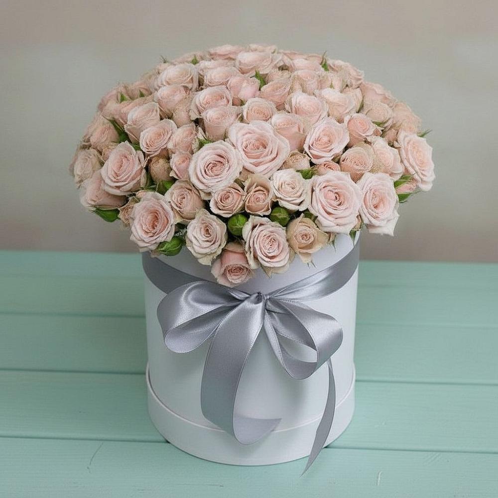 Цветочная композиция из Розы в шляпной коробке в им 9 Января