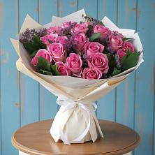 Букет цветов из:  Розы в им 9 Января